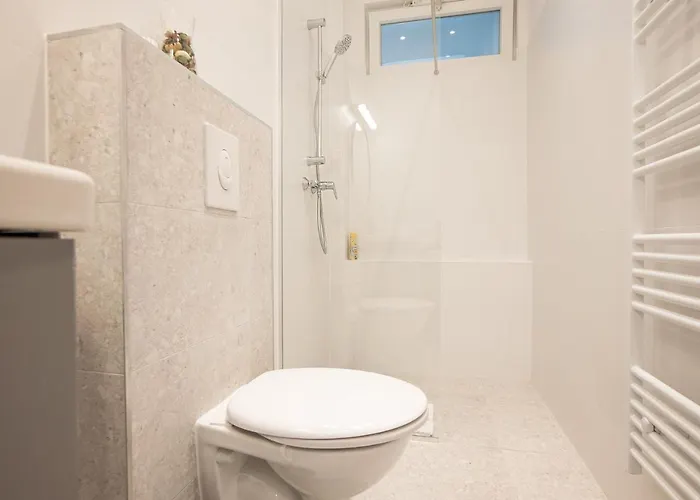 Posh With A King-size Bed And Modern Design * Wien