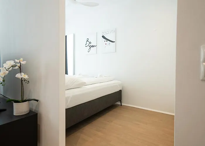 Posh With A King-size Bed And Modern Design * Wien