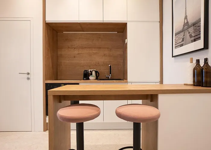 Posh With A King-size Bed And Modern Design * Wien