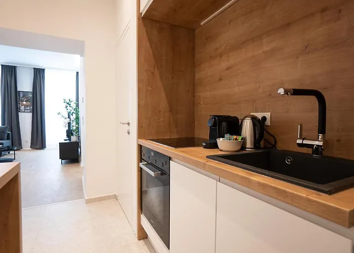 Posh With A King-size Bed And Modern Design Wien